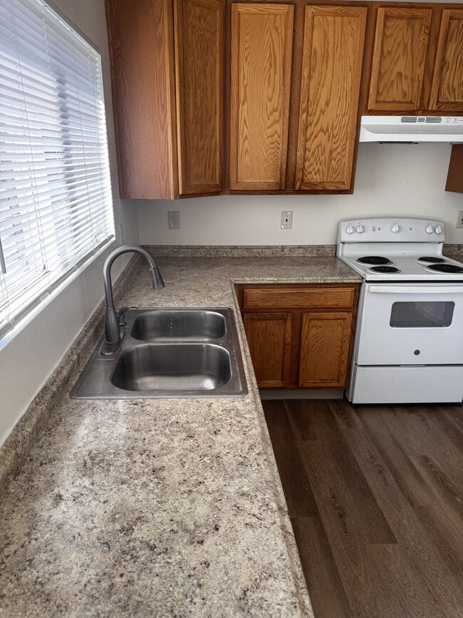 Building Photo - 134 S Elkhart St