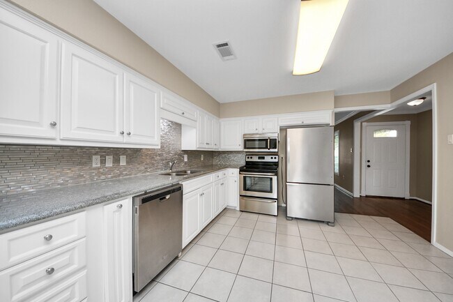 Building Photo - 9535 Vogue Ln