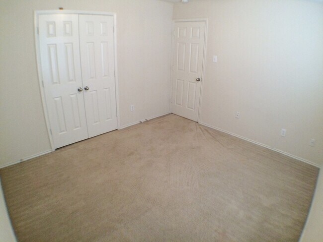 Building Photo - Fully Updated Mesquite Home with New HVAC, New Carpet & Nearby Park!