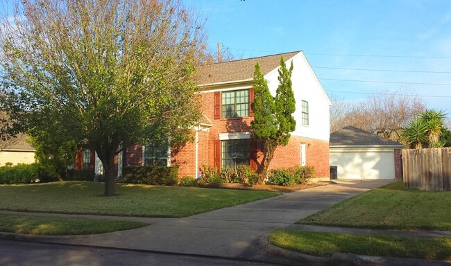 Building Photo - 2319 Mill Creek Dr