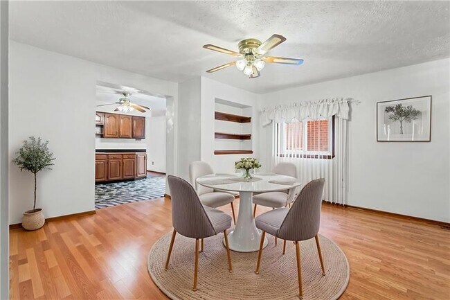 Building Photo - 4914 Cypress St
