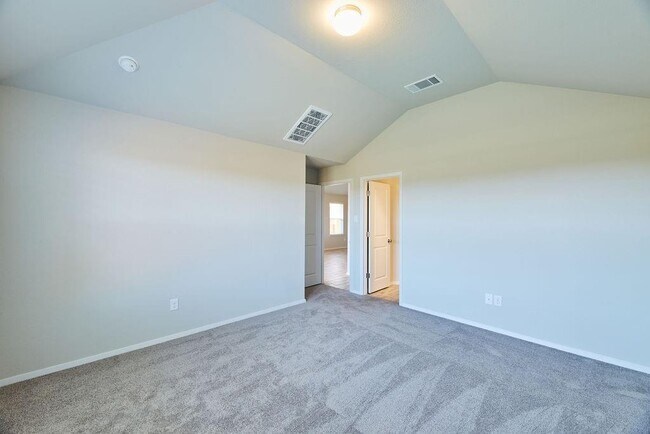 Building Photo - 303 Trailside Ln