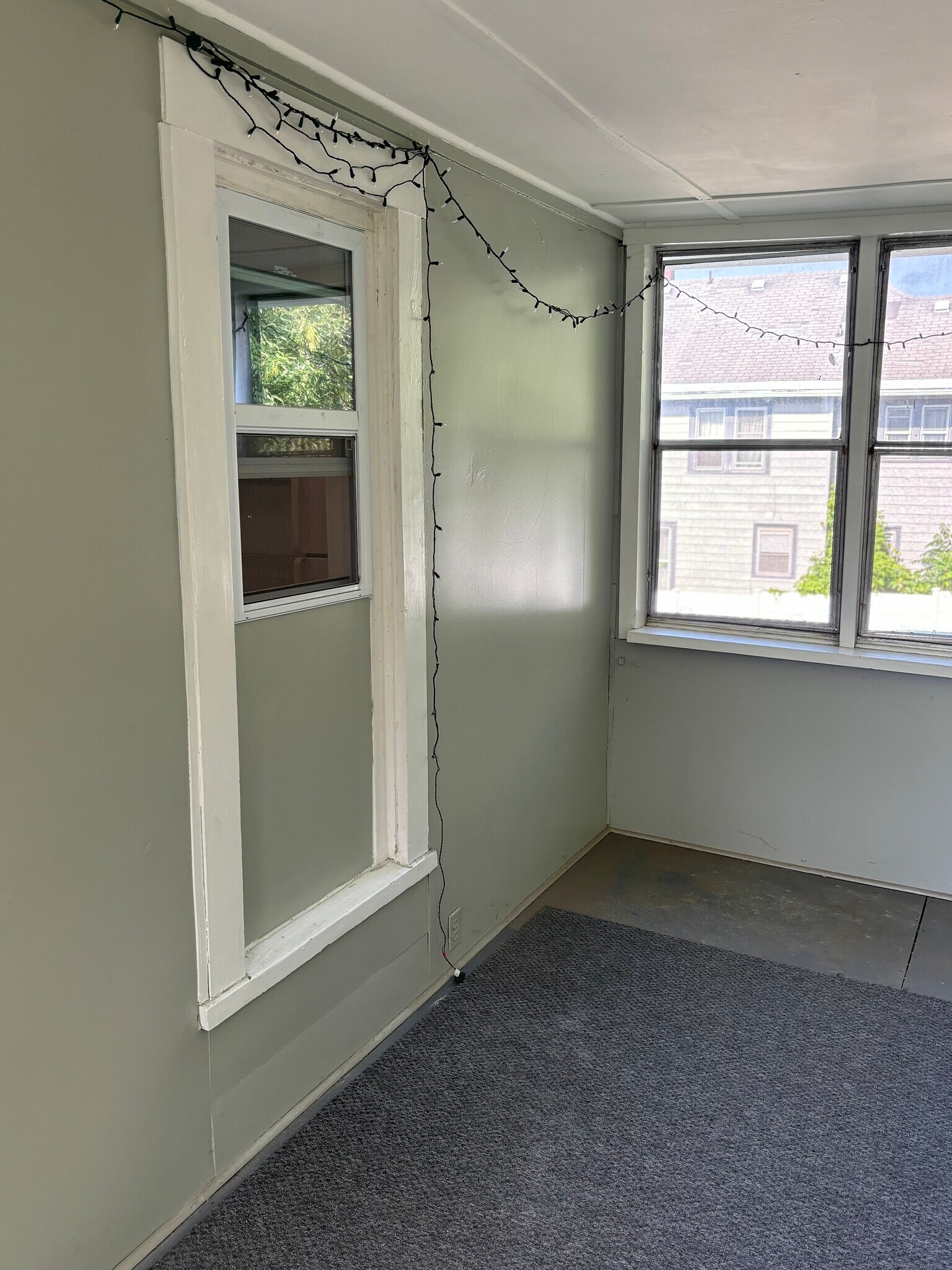 Building Photo - 611 Tompkins St