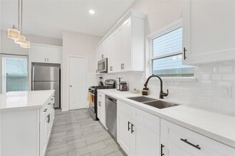 Building Photo - 6320 Laura Koppe Rd
