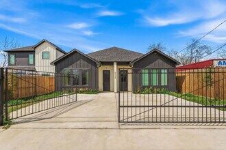 Building Photo - 6528 Weston St