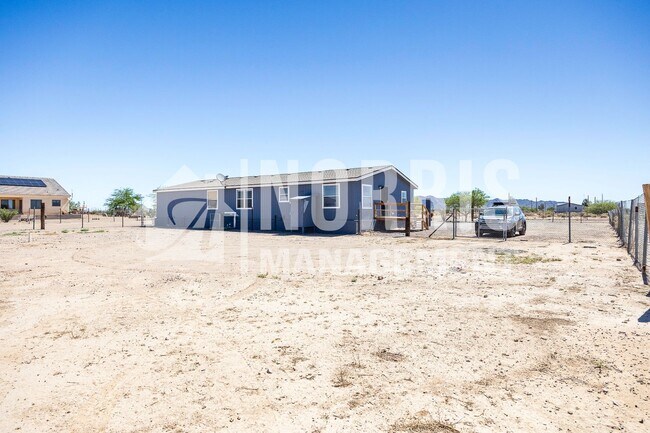 Building Photo - 9960 S Niehaus Rd