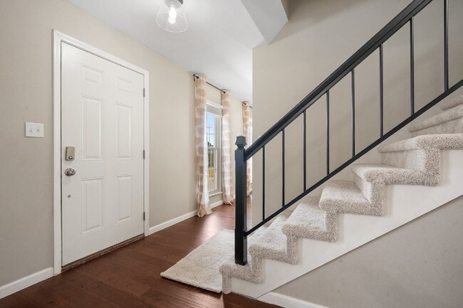 Building Photo - *RESERVED - Contact Us to Submit A Backup App!* Fully Renovated 4BR/2.5BA Gem in Sought-After Ben...