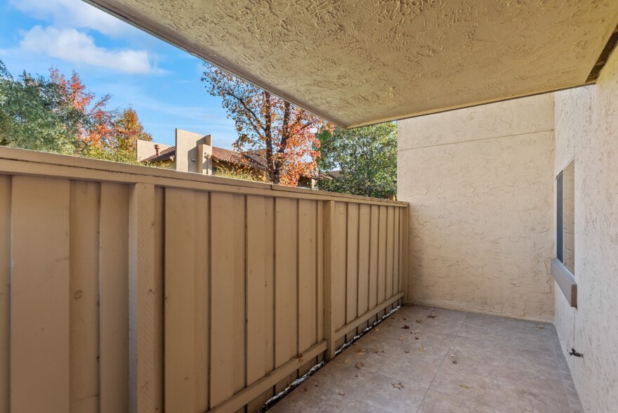 Building Photo - 247 N Capitol Ave