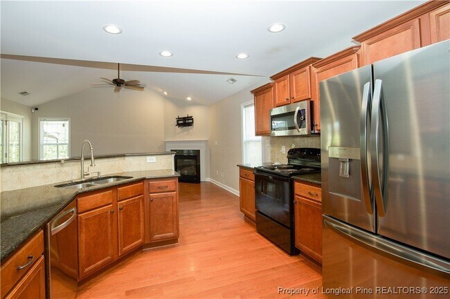 Building Photo - 207 Heather Brook Cir