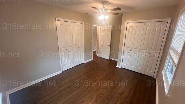 Building Photo - $1250 - 3 bed 1 bath with basement - Single Family Home located in the Southwest neighborhood