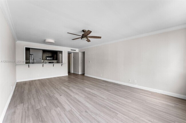 Building Photo - 9001 SW 77th Ave