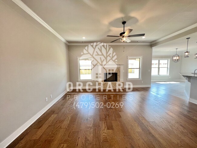 Building Photo - Tontitown- Single Family Home- Beautiful Wellington Plan- 9 Month Lease