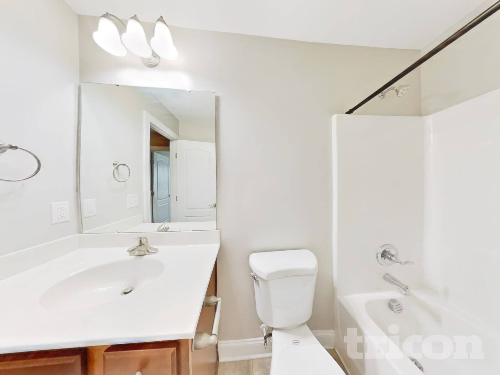 Building Photo - 335 Oxfordshire Dr