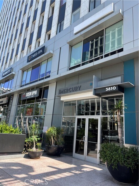 Building Photo - 3810 Wilshire Blvd