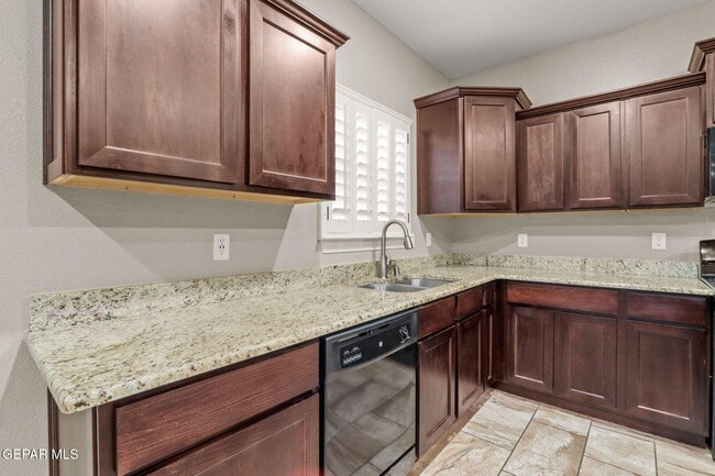 Building Photo - 4521 Marisabel Azcarate St