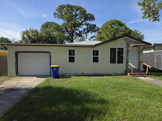 Primary Photo - 417 Dove Ave
