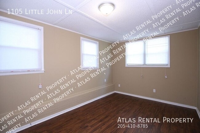 Building Photo - 1105 Little John Ln