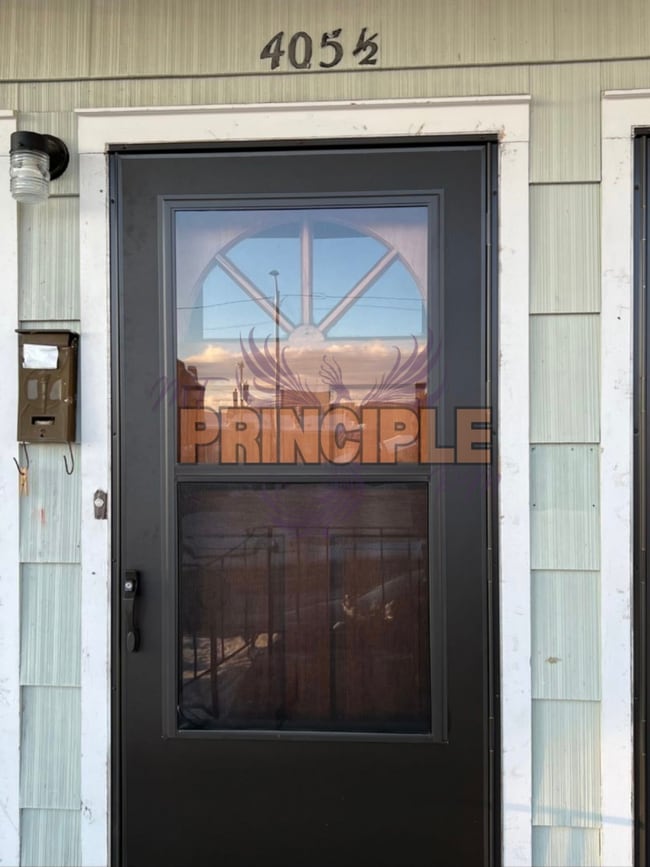 Building Photo - 403-405 1/2 W Granite