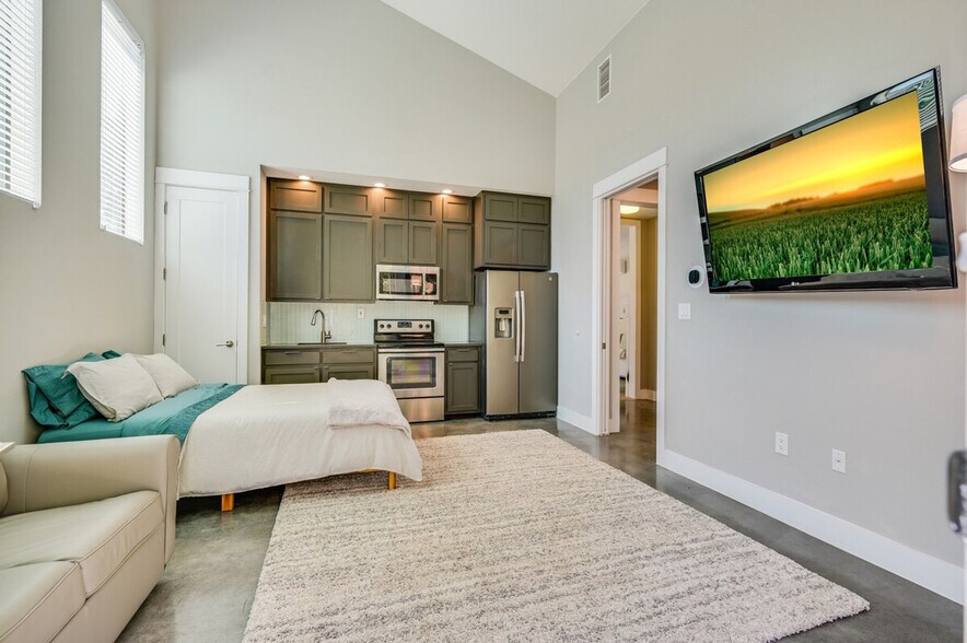 Building Photo - 12715 Trail Driver