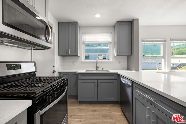 Building Photo - 3613 Kalsman Dr