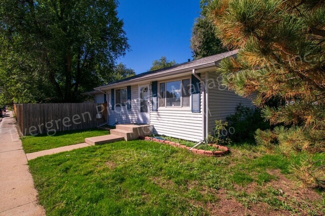 Primary Photo - 121 Buckingham St