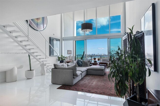 Building Photo - 1040 Biscayne Blvd