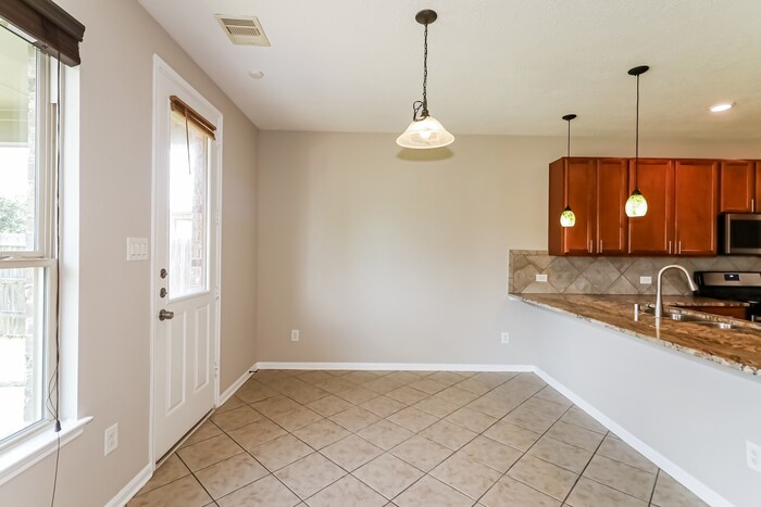 Building Photo - 15806 Copper Oak Ln
