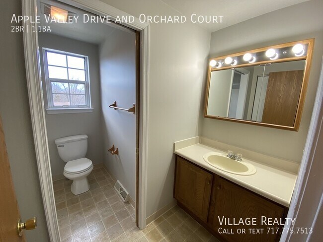 Building Photo - 502 Orchard Ct