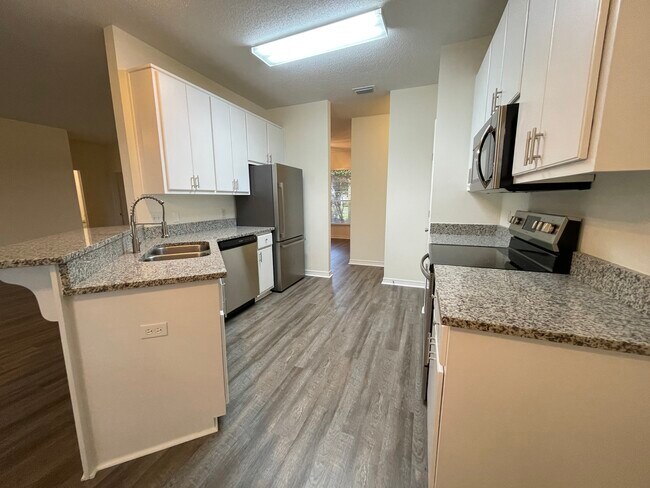 Building Photo - 175 White Heron Dr