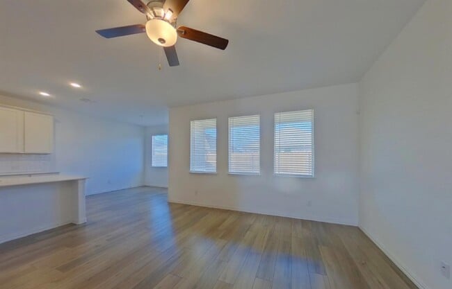 Building Photo - Bright, Spacious, and Ready to Call Home — 4 Bedrooms