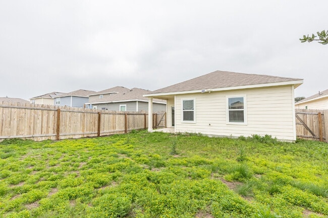 Building Photo - 5631 Pearl Mdw