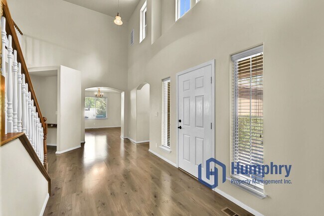 Building Photo - 3956 E Granger Dr