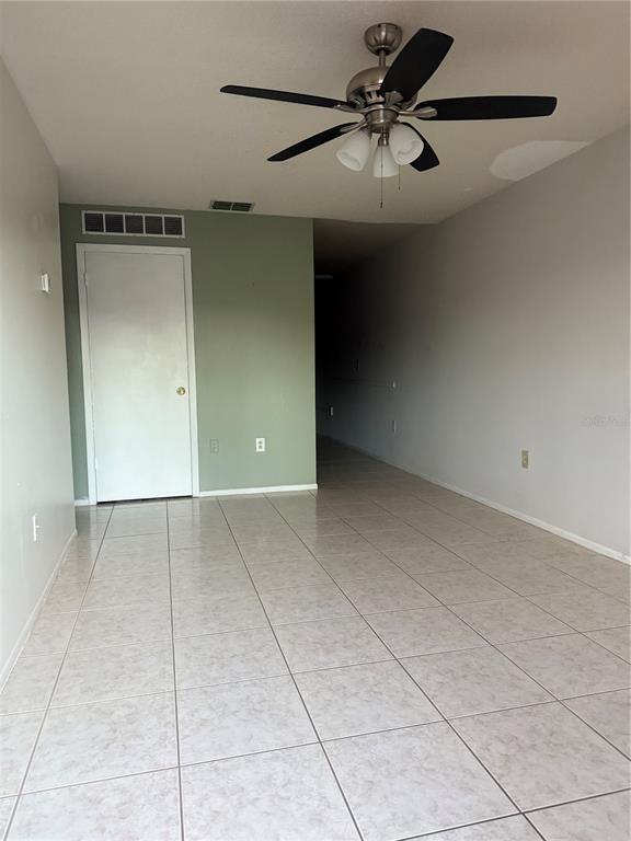 Building Photo - 22 Lake Villa Way