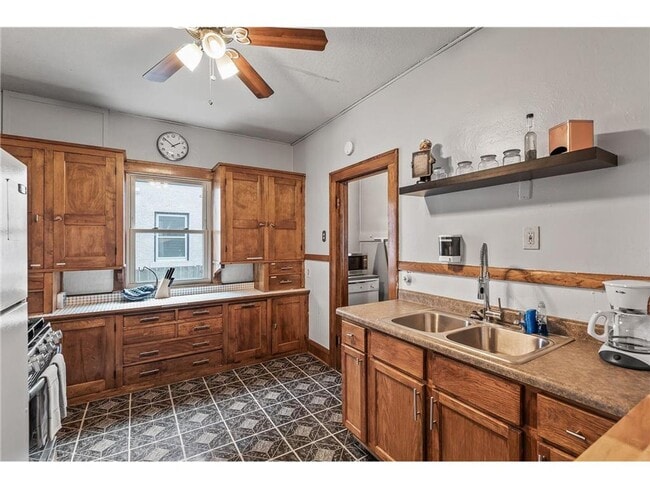 Building Photo - 3620 Lyndale Ave S