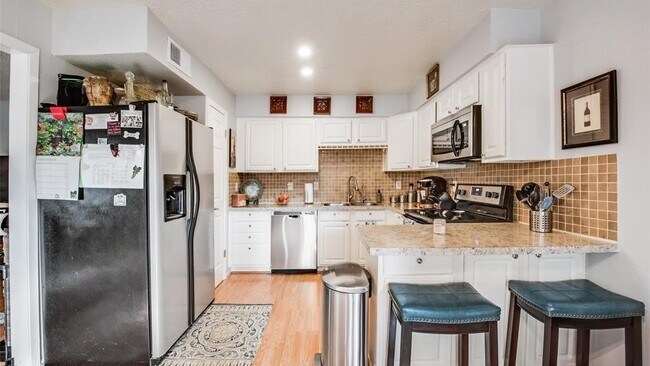 Building Photo - 4417 Westminster Dr