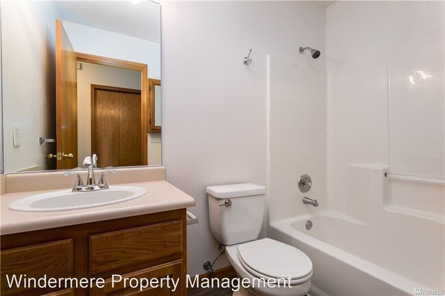 Building Photo - 2 br, 2 bath House - 647 W. Horton #235