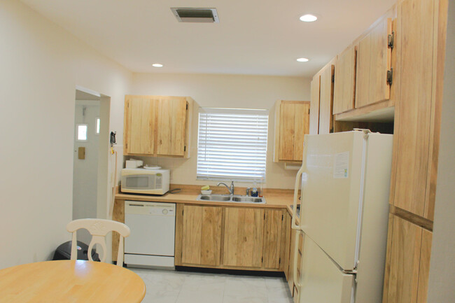 Primary Photo - 5730 Fernley Dr E