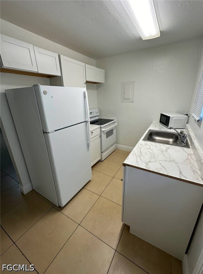 Building Photo - 2535 Parkway St