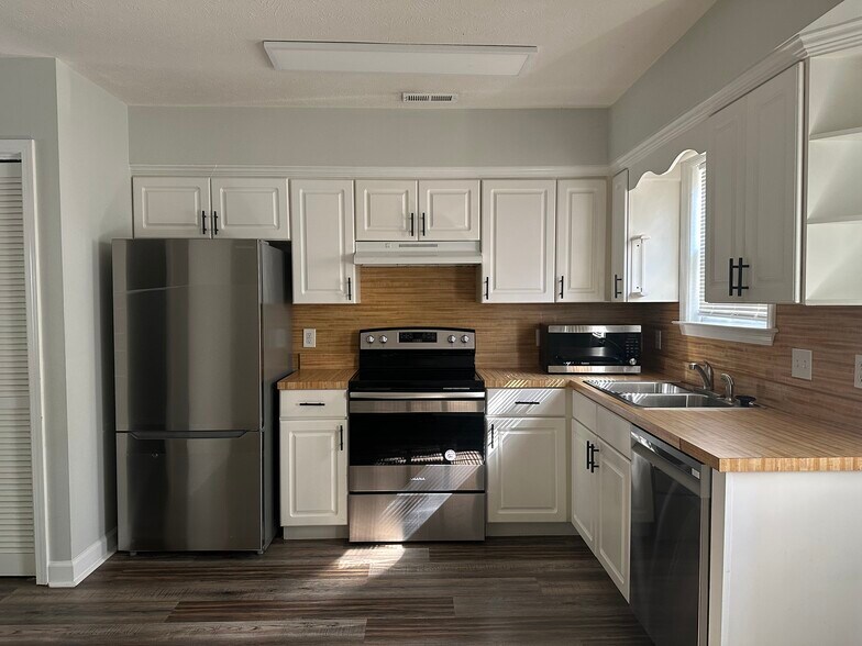 Building Photo - 6714 Jefferson Pl