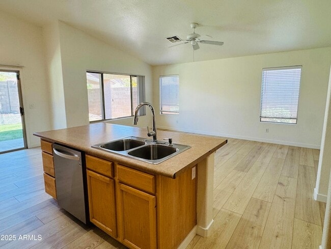 Building Photo - 7472 W Potter Dr