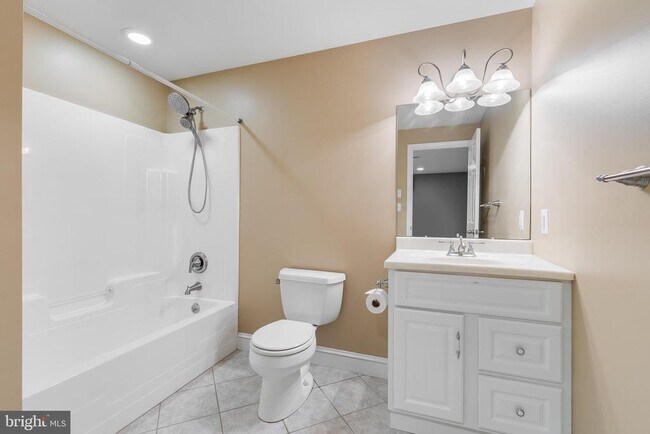 Building Photo - 21354 Fultonham Cir