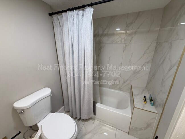 Building Photo - 8755 Como Lake Dr