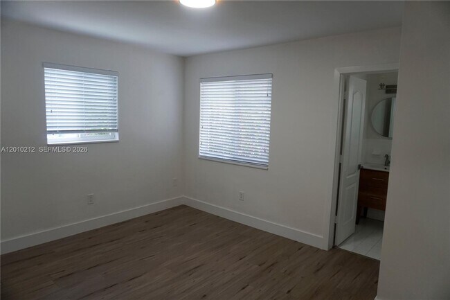 Building Photo - 11043 SW 79th Ave