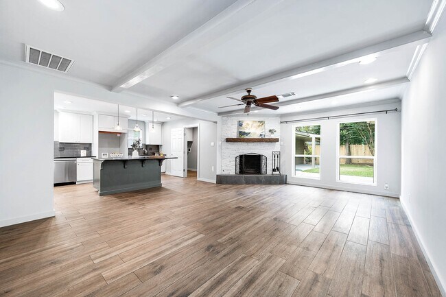 Building Photo - 6030 Warm Springs Rd