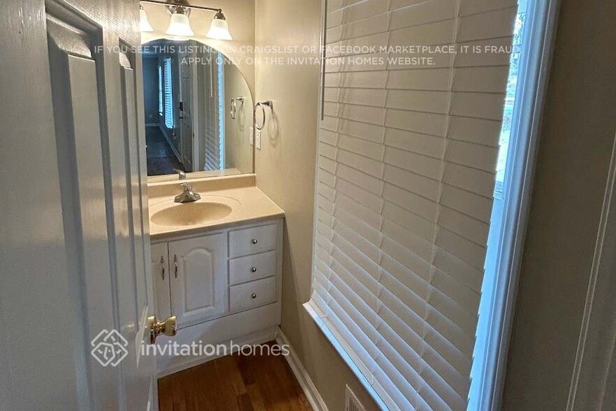 Building Photo - 1265 Seven Springs Cir NE