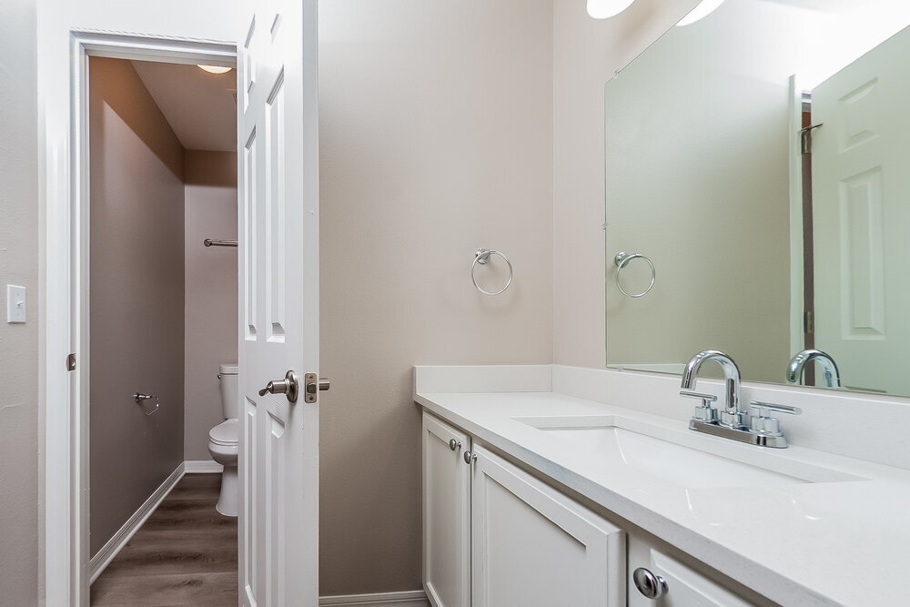 Building Photo - 1023 Brenton Leaf Dr