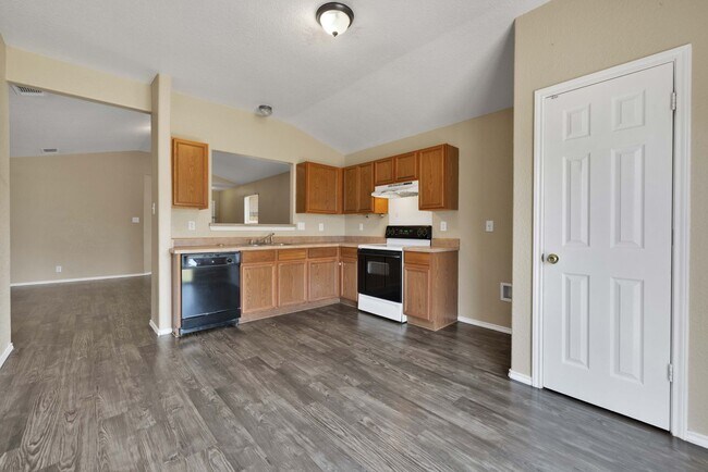 Building Photo - 6019 Old Corral