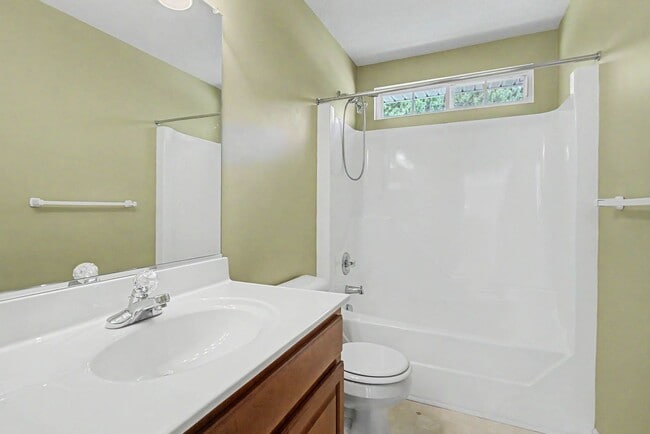 Building Photo - 354 Canaan Cir
