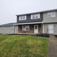 Building Photo - 1252 Colonial Dr