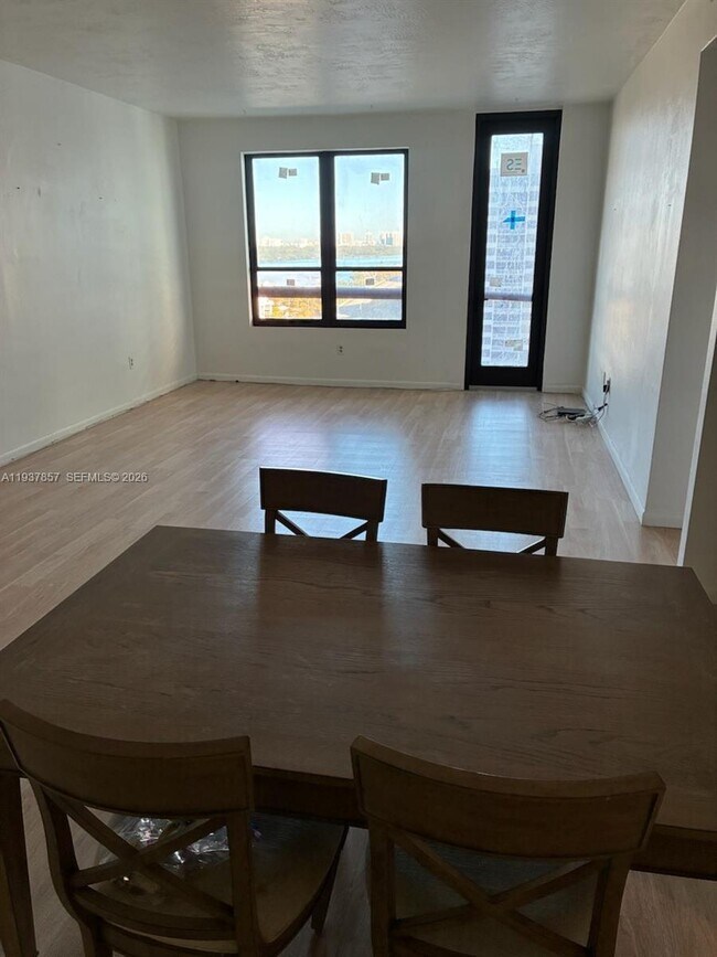 Building Photo - 10185 Collins Ave